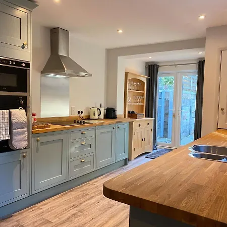 Luxurious Victorian Villa With Parking Sleeps Six Bury St. Edmunds Esterno foto