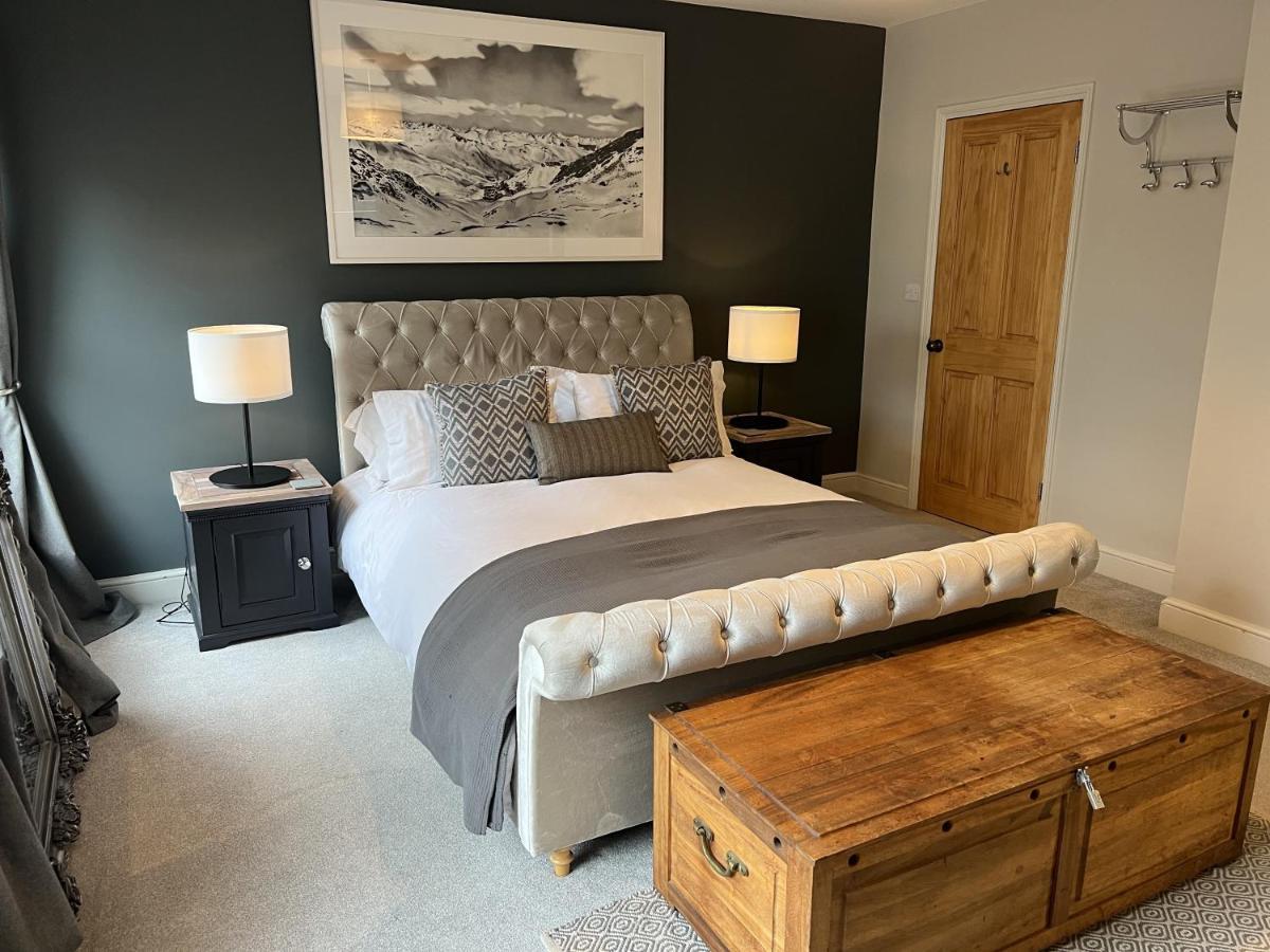 Holiday home Luxurious Victorian With Parking Sleeps Six *