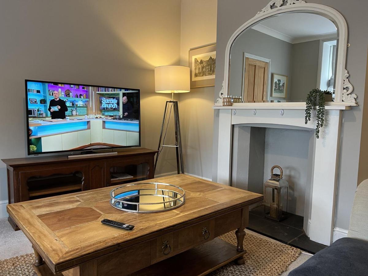 Luxurious Victorian With Parking Sleeps Six Holiday home Bury St. Edmunds